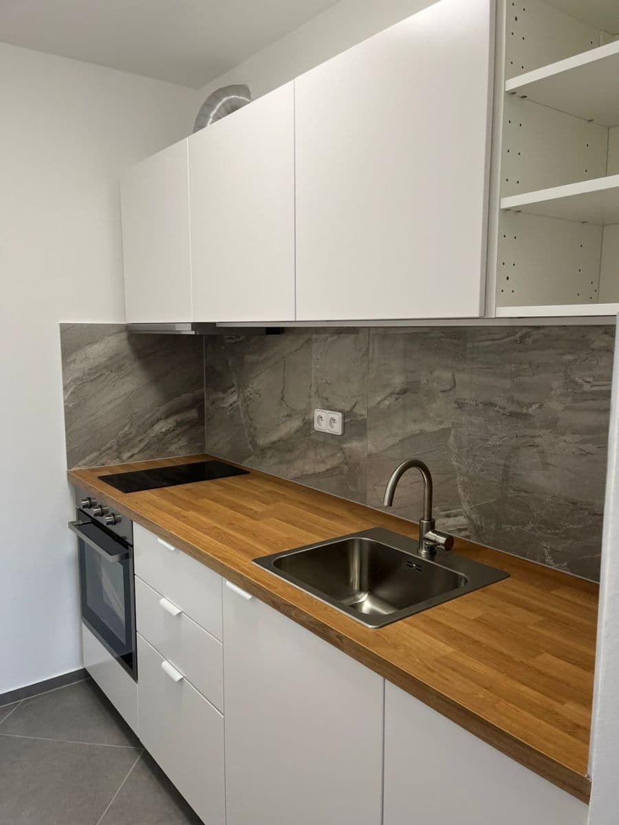 Pronájem bytu 2+kk 44 m², Střekovská, Praha, Praha Pronájem bytu 2+kk 44 m², Střekovská, Praha, Praha