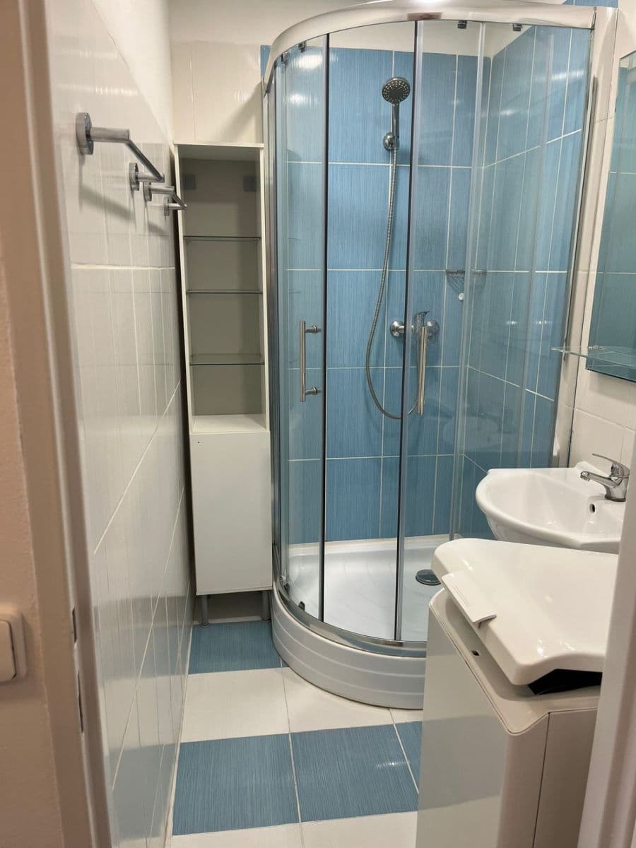 Pronájem bytu 2+kk 44 m², Střekovská, Praha, Praha Pronájem bytu 2+kk 44 m², Střekovská, Praha, Praha