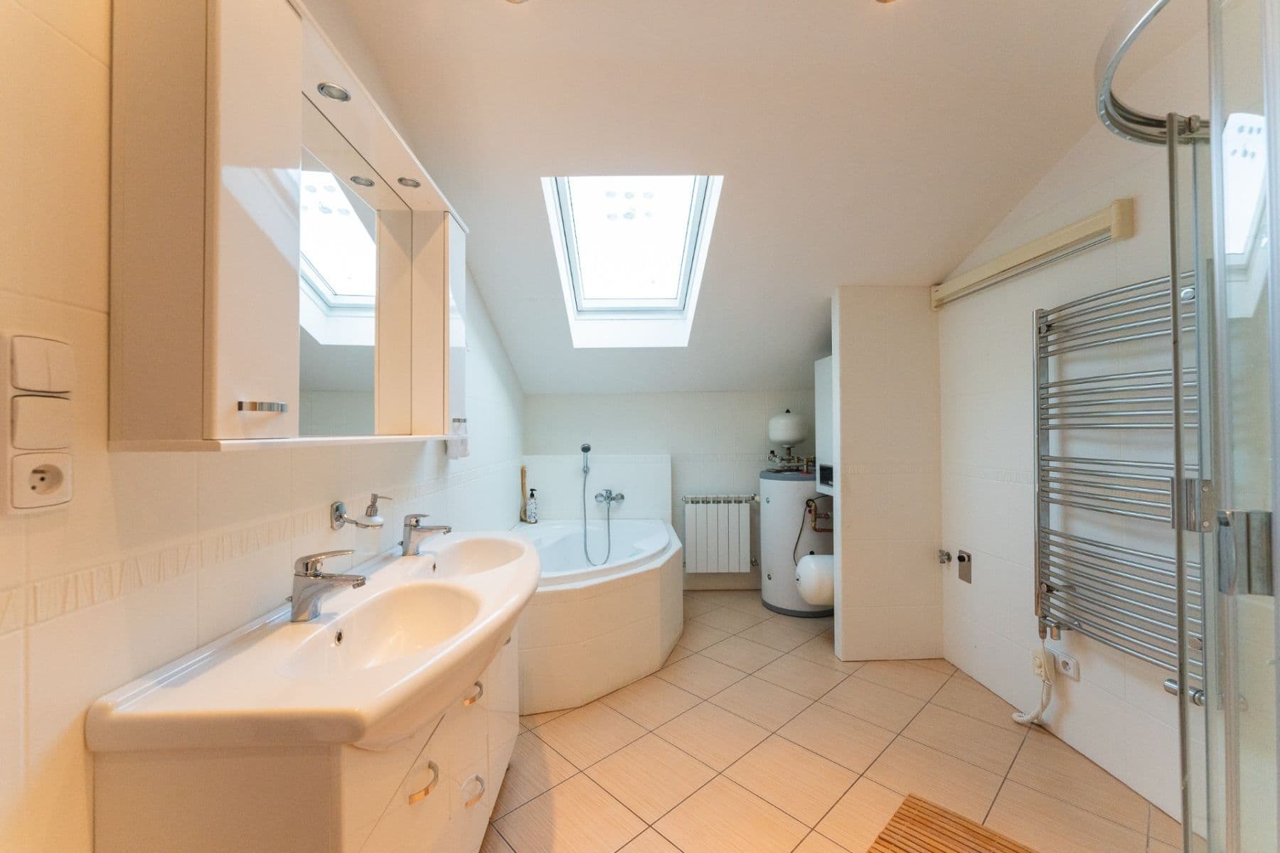 Pronájem kanceláře 58 m², náměstí Svobody, Frýdek-Místek, Moravskoslezský kraj Pronájem kanceláře 58 m², náměstí Svobody, Frýdek-Místek, Moravskoslezský kraj