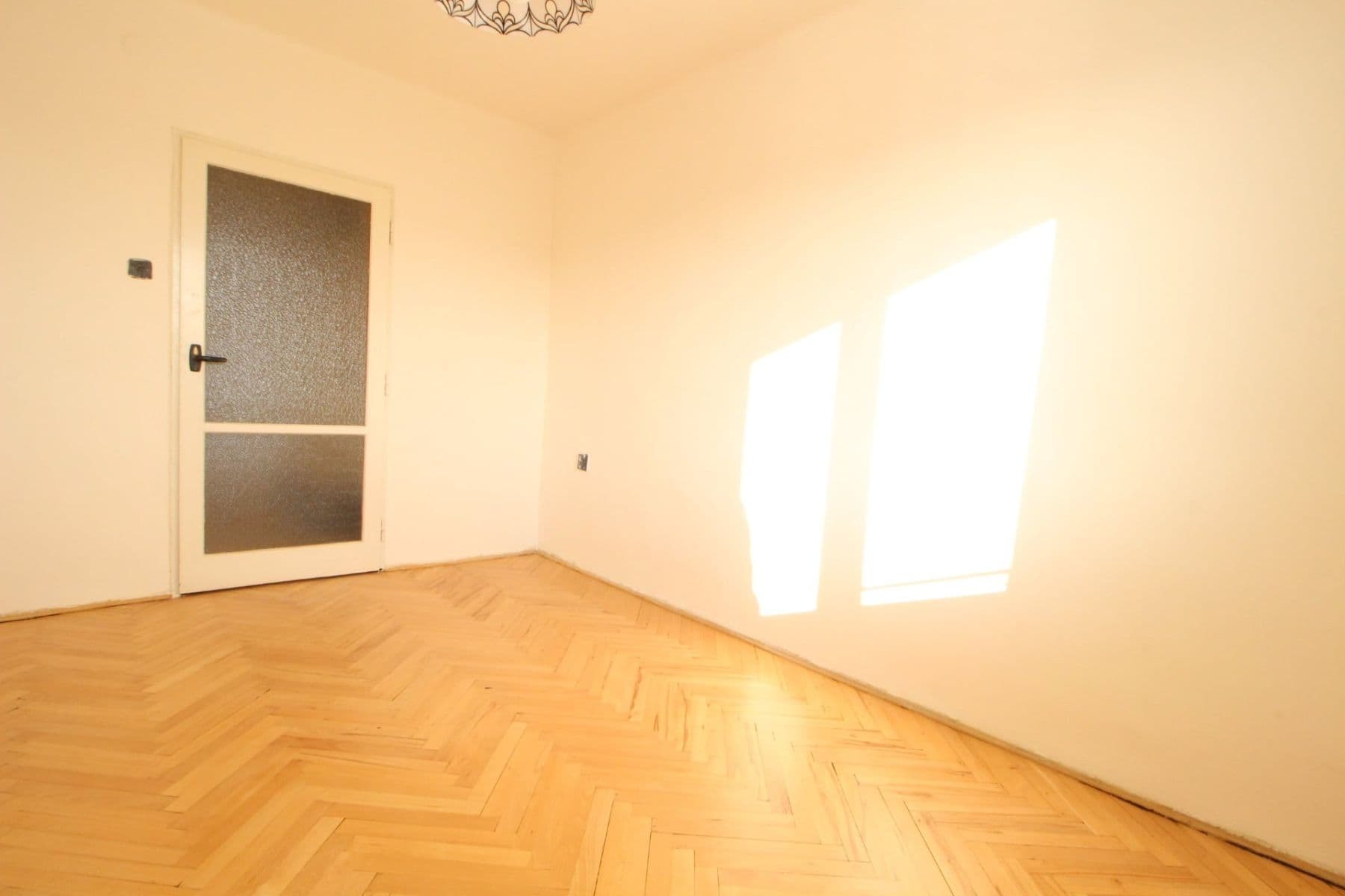 Pronájem bytu 4+kk 80 m², Hlavní, Praha, Praha Pronájem bytu 4+kk 80 m², Hlavní, Praha, Praha
