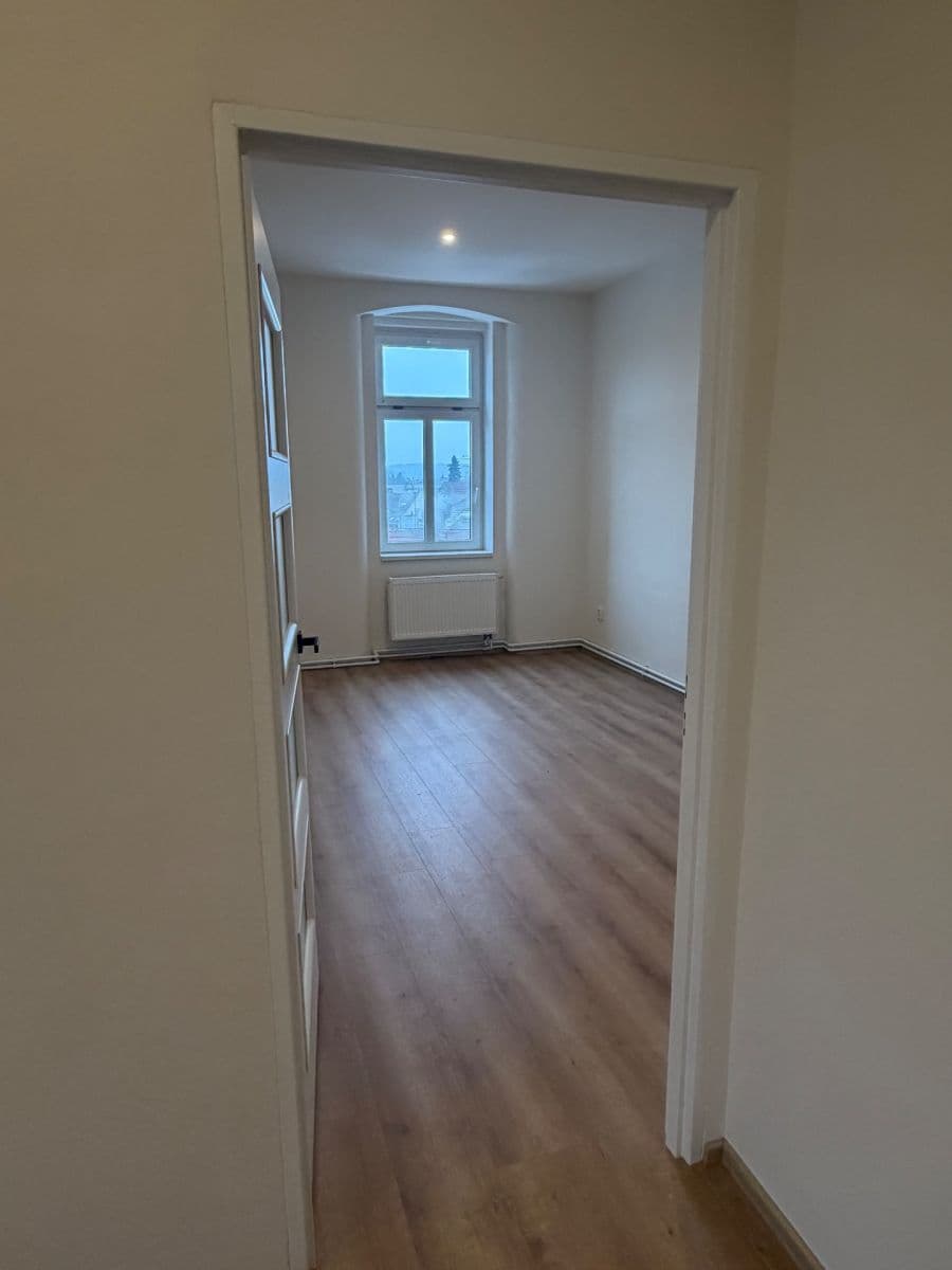 Prodej bytu 3+1 60 m², Veltrusy, Středočeský kraj Prodej bytu 3+1 60 m², Veltrusy, Středočeský kraj