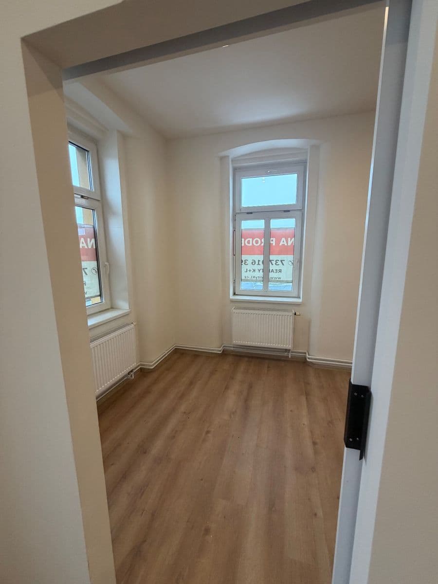 Prodej bytu 3+1 60 m², Veltrusy, Středočeský kraj Prodej bytu 3+1 60 m², Veltrusy, Středočeský kraj