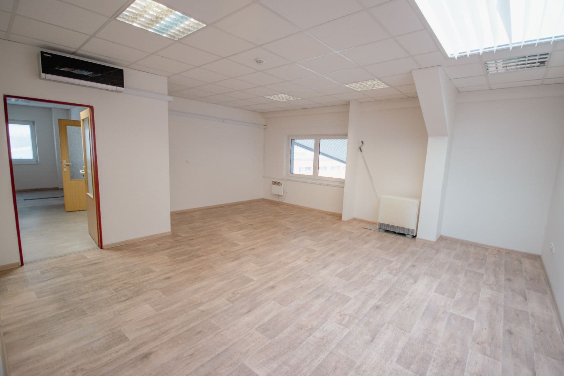 Pronájem nebytového prostoru 1.855 m², Dělostřelecká, Příbram, Středočeský kraj Pronájem nebytového prostoru 1.855 m², Dělostřelecká, Příbram, Středočeský kraj