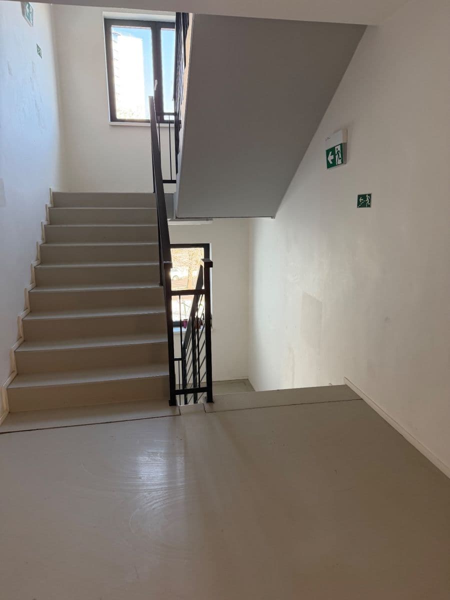 Prodej bytu 1+kk 37 m², Ukrajinská, Ostrava, Moravskoslezský kraj Prodej bytu 1+kk 37 m², Ukrajinská, Ostrava, Moravskoslezský kraj