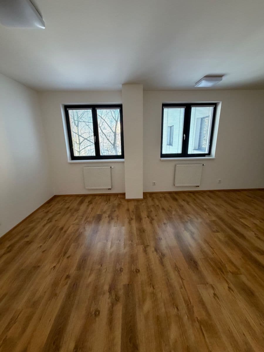 Prodej bytu 1+kk 37 m², Ukrajinská, Ostrava, Moravskoslezský kraj Prodej bytu 1+kk 37 m², Ukrajinská, Ostrava, Moravskoslezský kraj