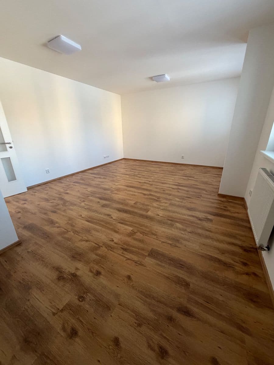 Prodej bytu 1+kk 37 m², Ukrajinská, Ostrava, Moravskoslezský kraj Prodej bytu 1+kk 37 m², Ukrajinská, Ostrava, Moravskoslezský kraj