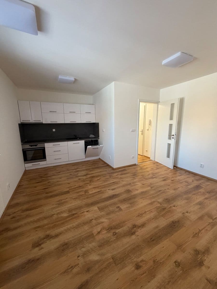 Prodej bytu 1+kk 37 m², Ukrajinská, Ostrava, Moravskoslezský kraj Prodej bytu 1+kk 37 m², Ukrajinská, Ostrava, Moravskoslezský kraj