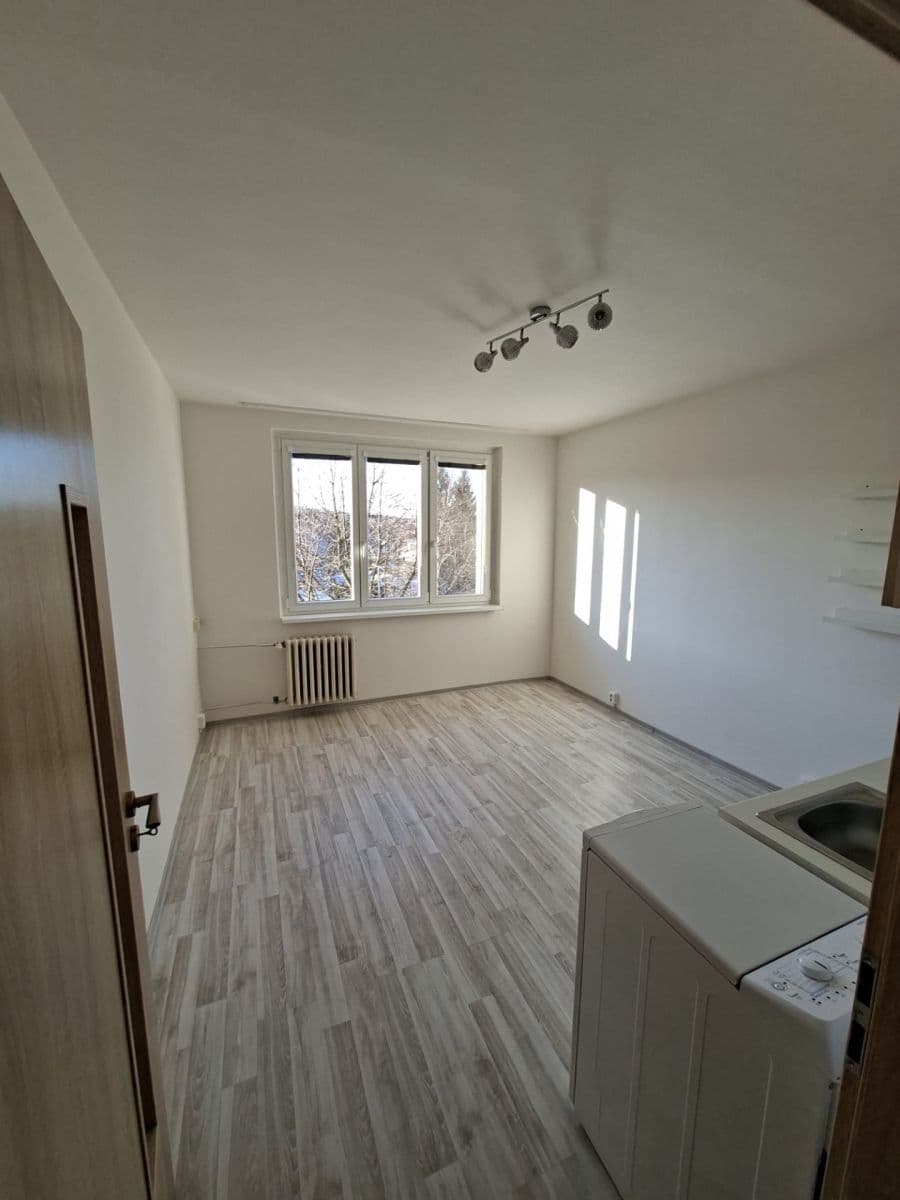 Pronájem bytu 1+kk 19 m², U Olivovny, Říčany, Středočeský kraj Pronájem bytu 1+kk 19 m², U Olivovny, Říčany, Středočeský kraj