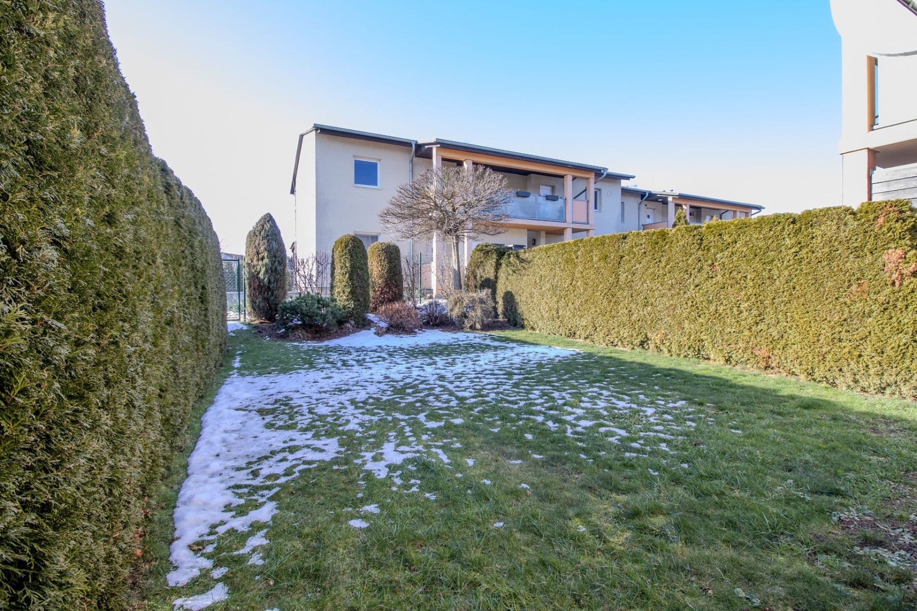 Pronájem bytu 2+kk 50 m², Nad Obcí, Nová Ves, Středočeský kraj Pronájem bytu 2+kk 50 m², Nad Obcí, Nová Ves, Středočeský kraj