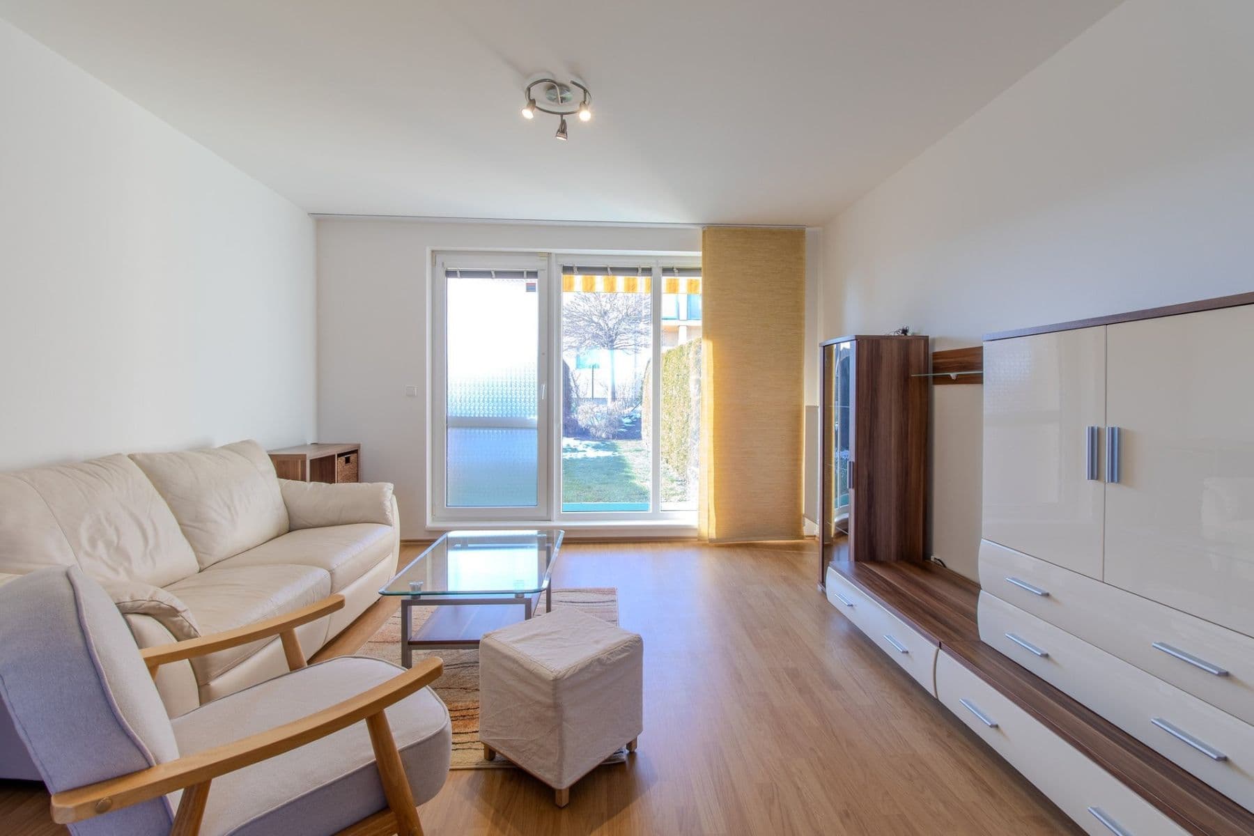 Pronájem bytu 2+kk 50 m², Nad Obcí, Nová Ves, Středočeský kraj Pronájem bytu 2+kk 50 m², Nad Obcí, Nová Ves, Středočeský kraj