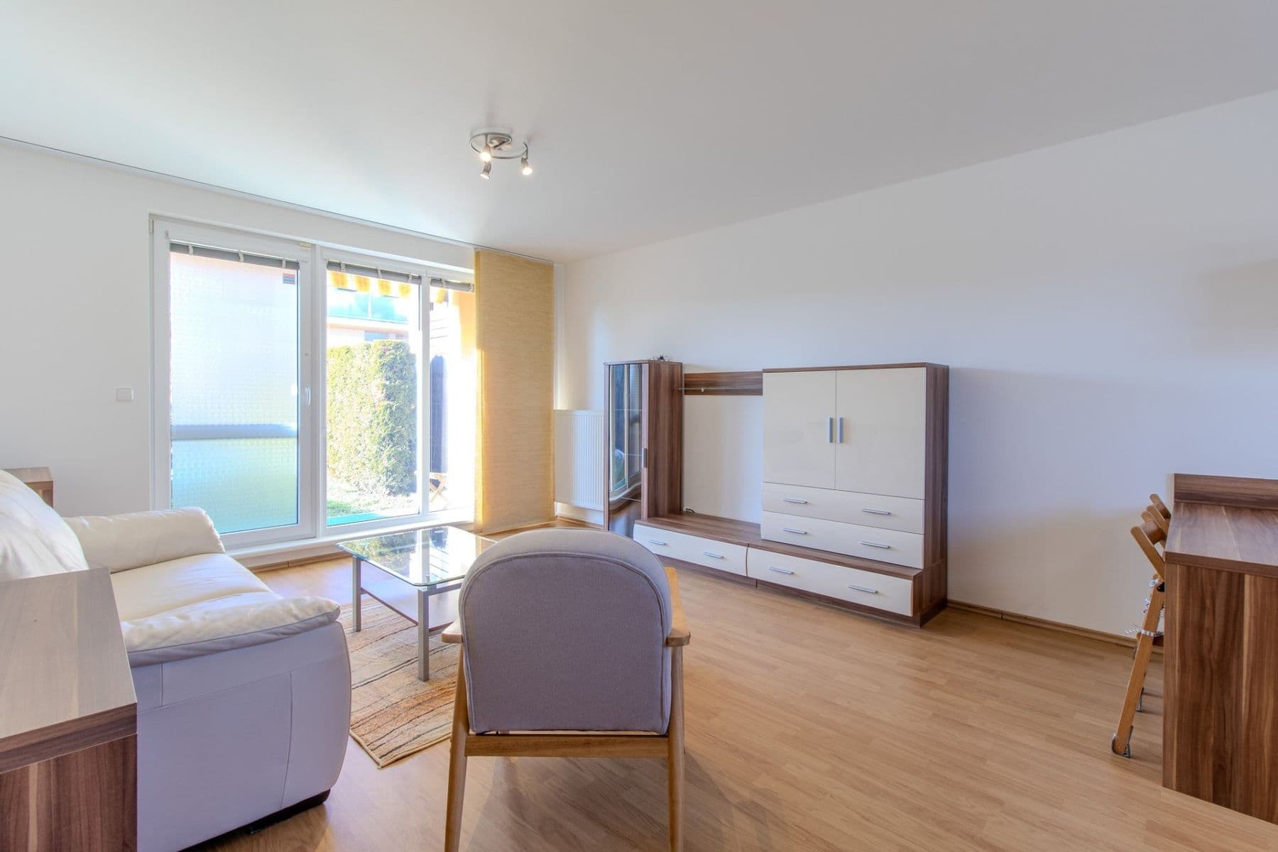 Pronájem bytu 2+kk 50 m², Nad Obcí, Nová Ves, Středočeský kraj Pronájem bytu 2+kk 50 m², Nad Obcí, Nová Ves, Středočeský kraj