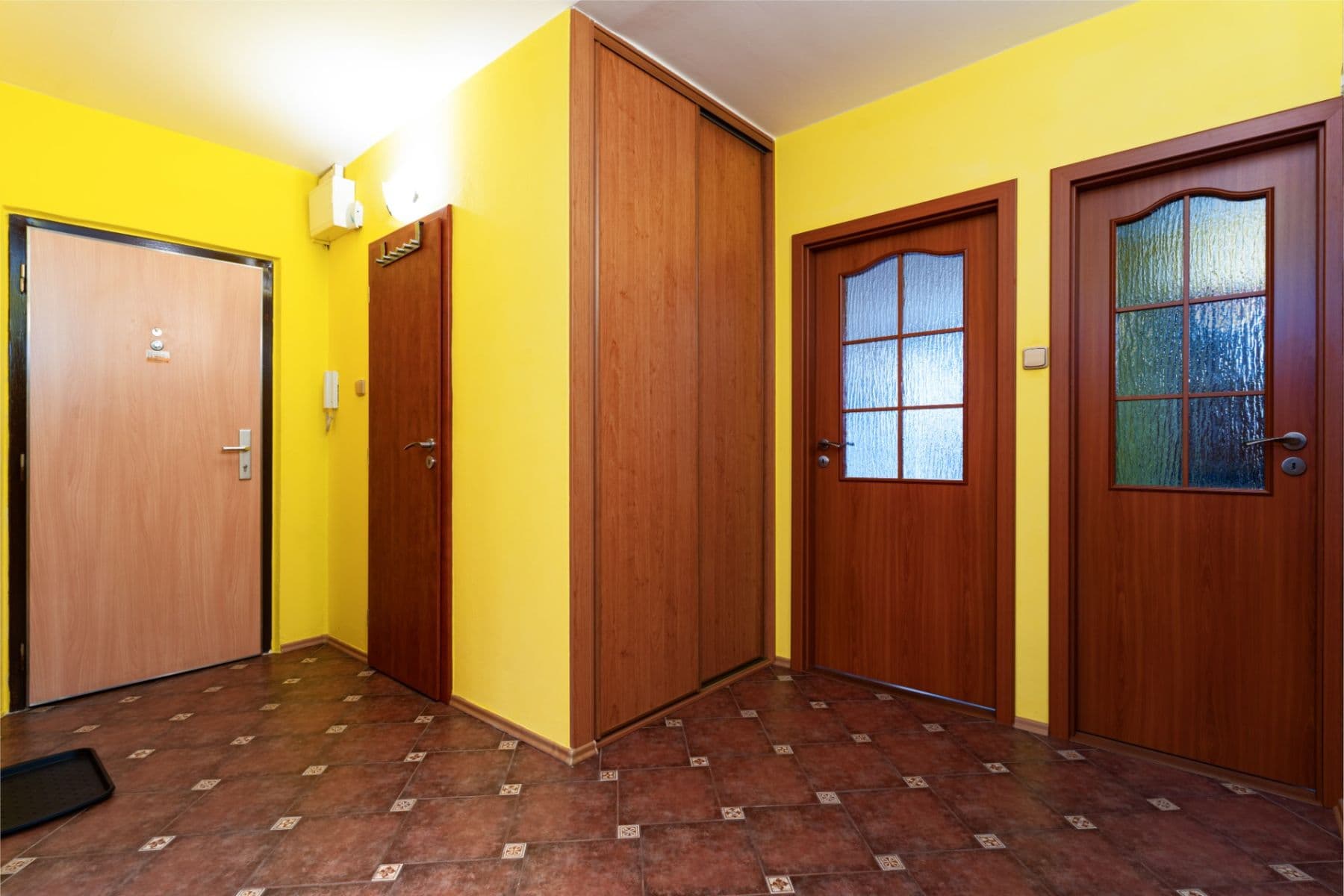 Prodej bytu 3+1 76 m², Na Vrších, Praha, Praha Prodej bytu 3+1 76 m², Na Vrších, Praha, Praha