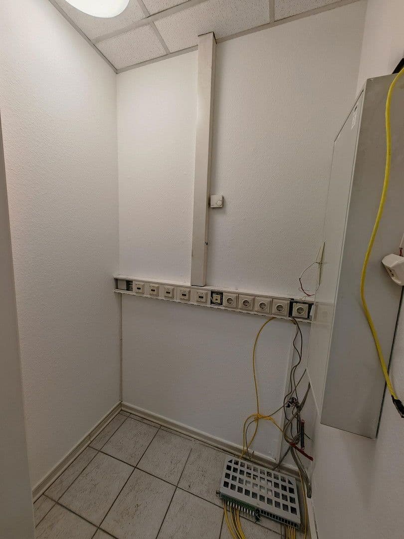 Pronájem kanceláře 71 m², Hauptstr. 47a, Bruchköbel, Hessen Pronájem kanceláře 71 m², Hauptstr. 47a, Bruchköbel, Hessen