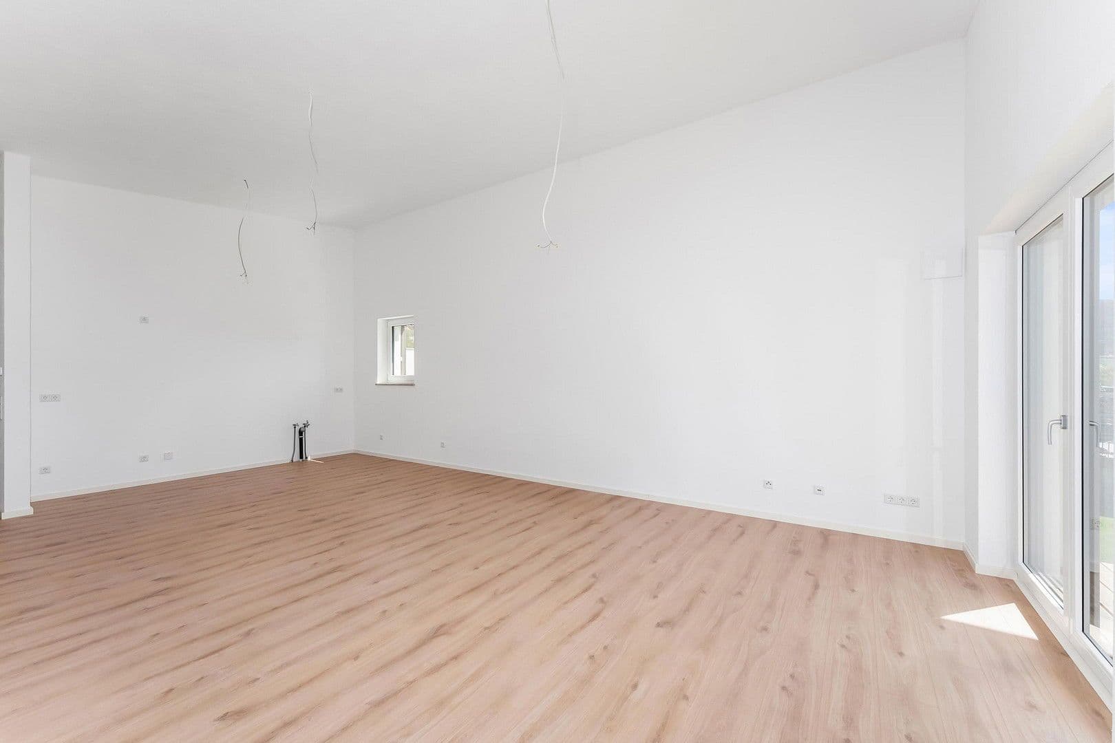Pronájem domu 1.200 m², pozemek 2.000 m², Greding, Bavorsko Pronájem domu 1.200 m², pozemek 2.000 m², Greding, Bavorsko