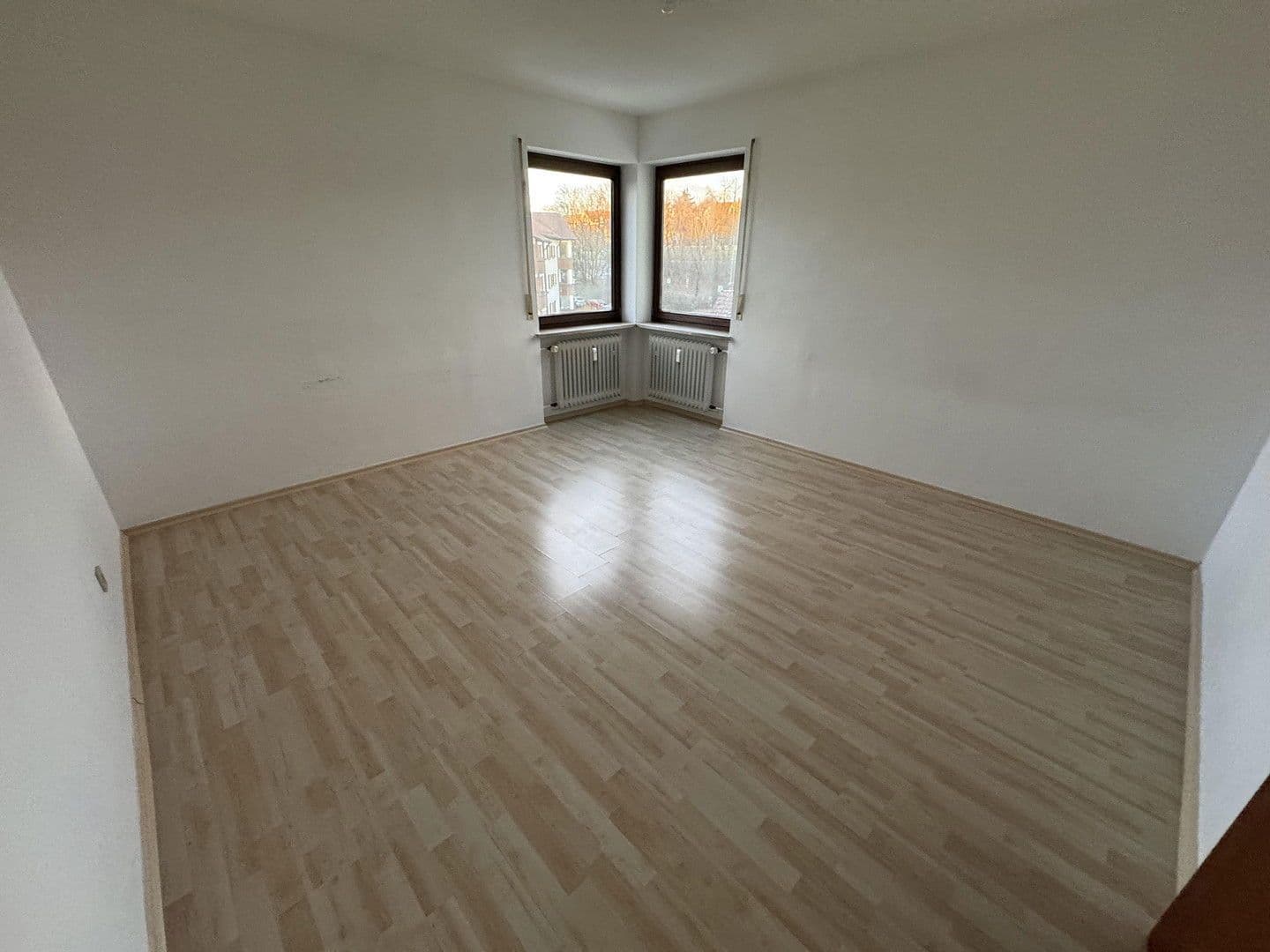 Pronájem bytu 3+1 77 m², Professor-Stock-Str. 10, Pfaffenhofen Ilm, Bavorsko Pronájem bytu 3+1 77 m², Professor-Stock-Str. 10, Pfaffenhofen Ilm, Bavorsko