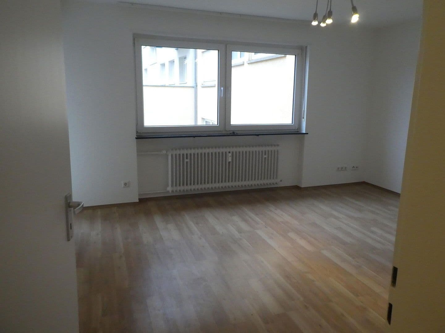 Pronájem bytu 1+1 31 m², Kaiserslautern, Porýní-Falc Pronájem bytu 1+1 31 m², Kaiserslautern, Porýní-Falc