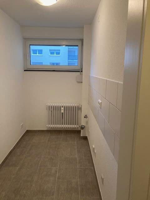 Pronájem bytu 1+1 31 m², Kaiserslautern, Porýní-Falc Pronájem bytu 1+1 31 m², Kaiserslautern, Porýní-Falc