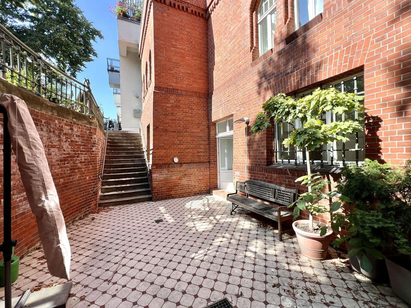 Prodej bytu 6+1 219 m², Berlin, Berlín Prodej bytu 6+1 219 m², Berlin, Berlín