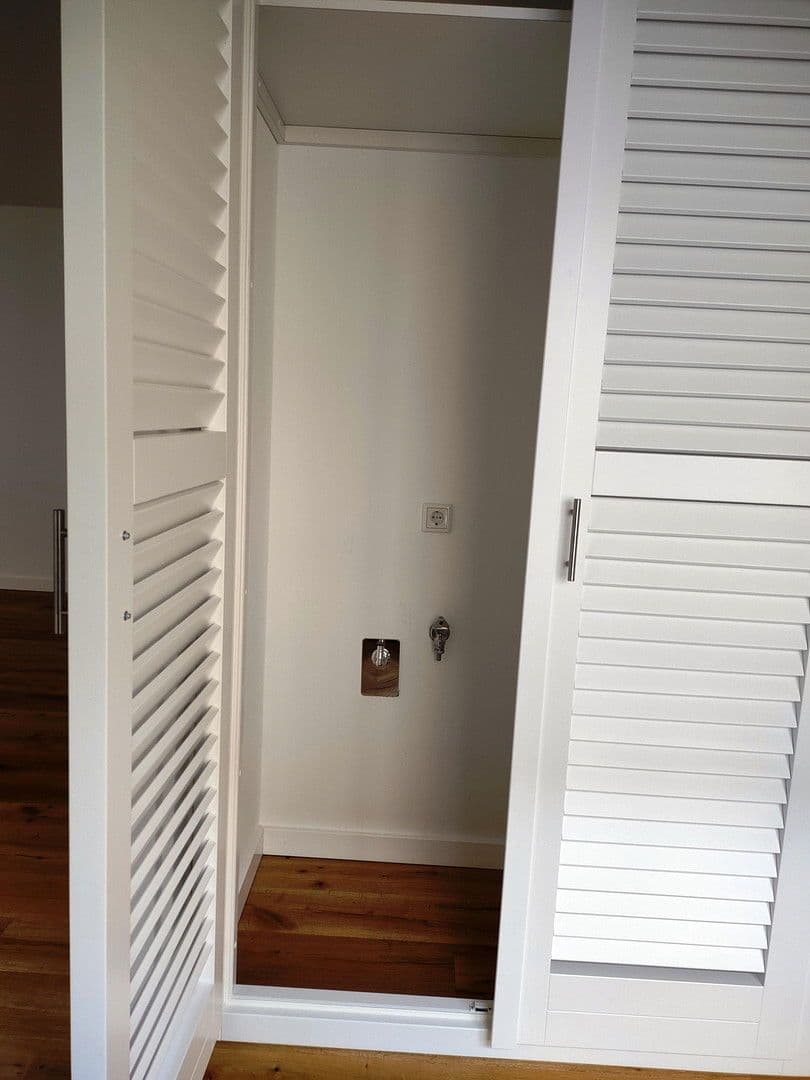 Prodej bytu 3+1 115 m², Halle, Sasko-Anhaltsko Prodej bytu 3+1 115 m², Halle, Sasko-Anhaltsko