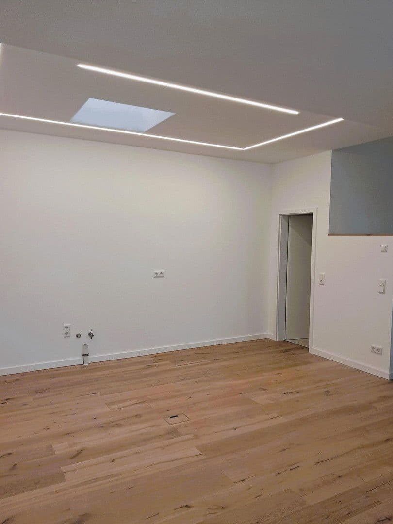 Prodej bytu 3+1 115 m², Halle, Sasko-Anhaltsko Prodej bytu 3+1 115 m², Halle, Sasko-Anhaltsko