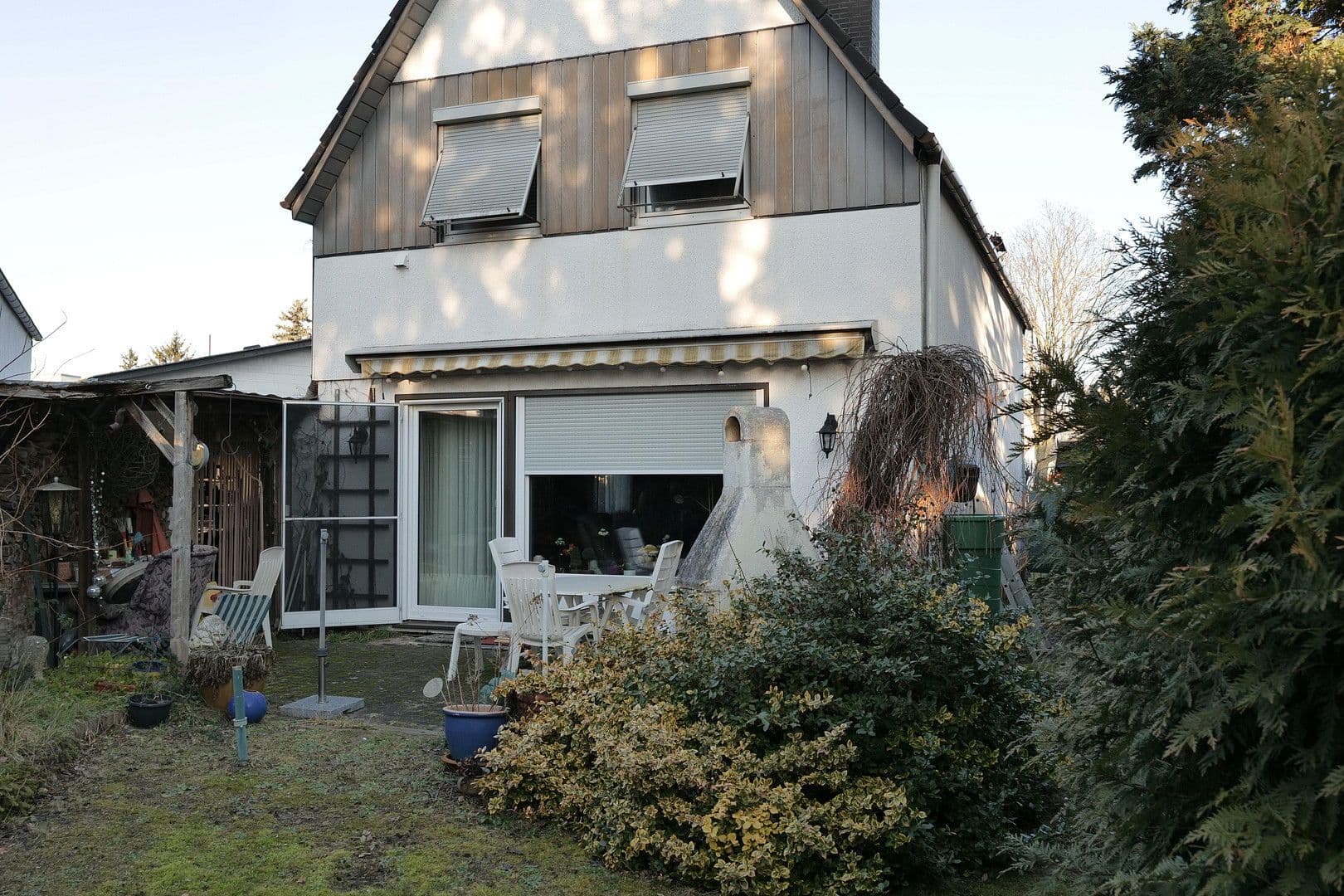 Prodej domu 120 m², pozemek 341 m², Krokusstraße 14, Berlin-Rudow, Berlín Prodej domu 120 m², pozemek 341 m², Krokusstraße 14, Berlin-Rudow, Berlín