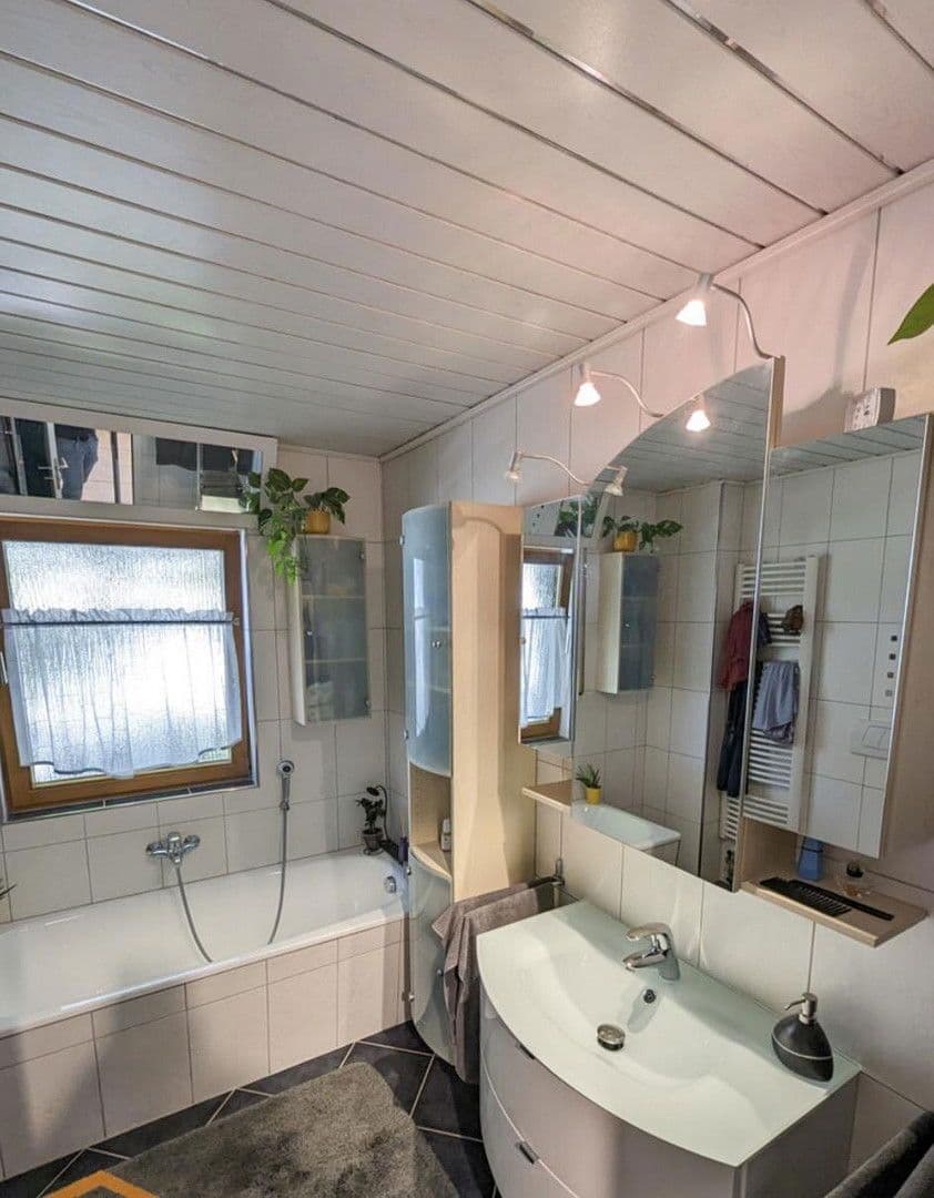 Prodej domu 170 m², pozemek 806 m², Wehingen, Bádensko-Württembersko Prodej domu 170 m², pozemek 806 m², Wehingen, Bádensko-Württembersko