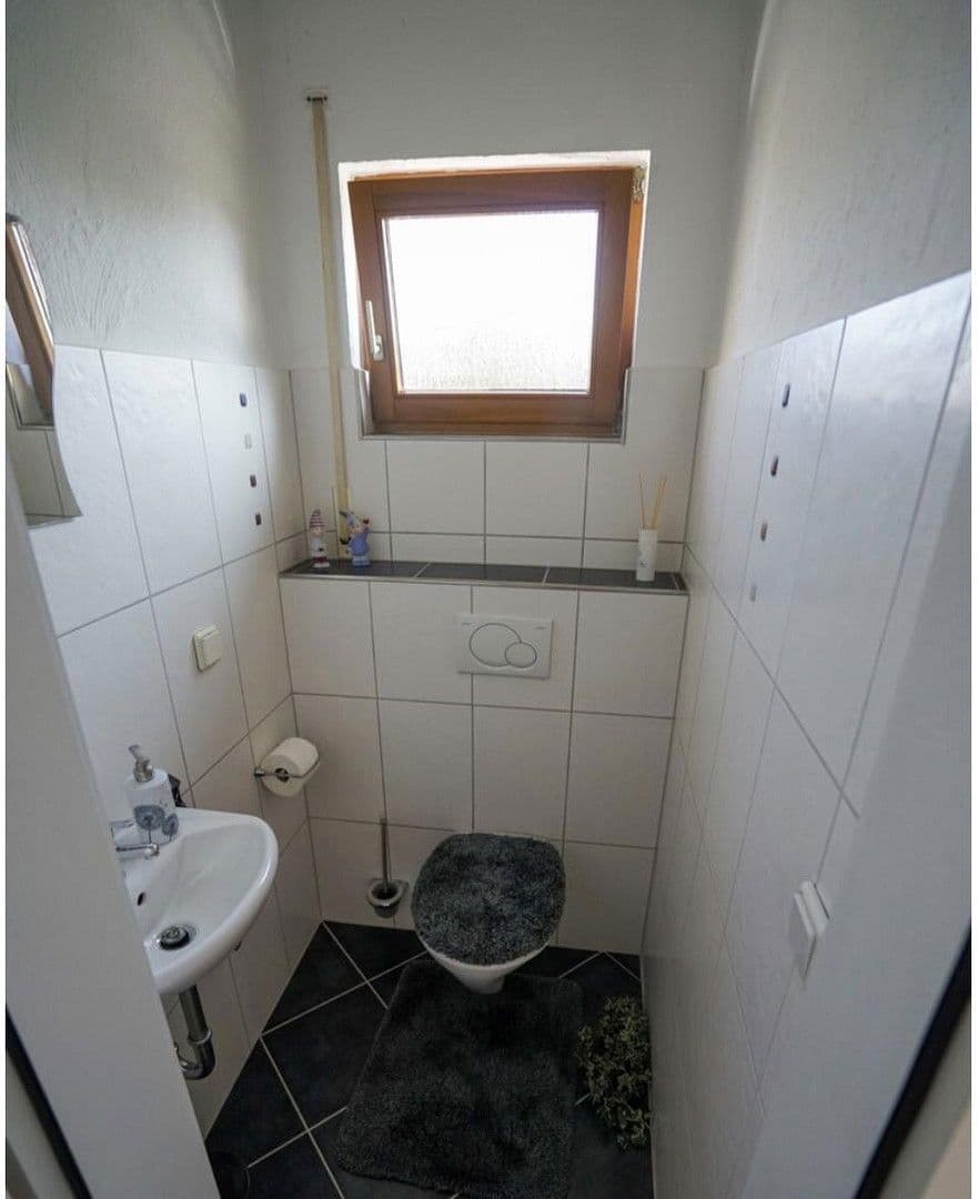 Prodej domu 170 m², pozemek 806 m², Wehingen, Bádensko-Württembersko Prodej domu 170 m², pozemek 806 m², Wehingen, Bádensko-Württembersko