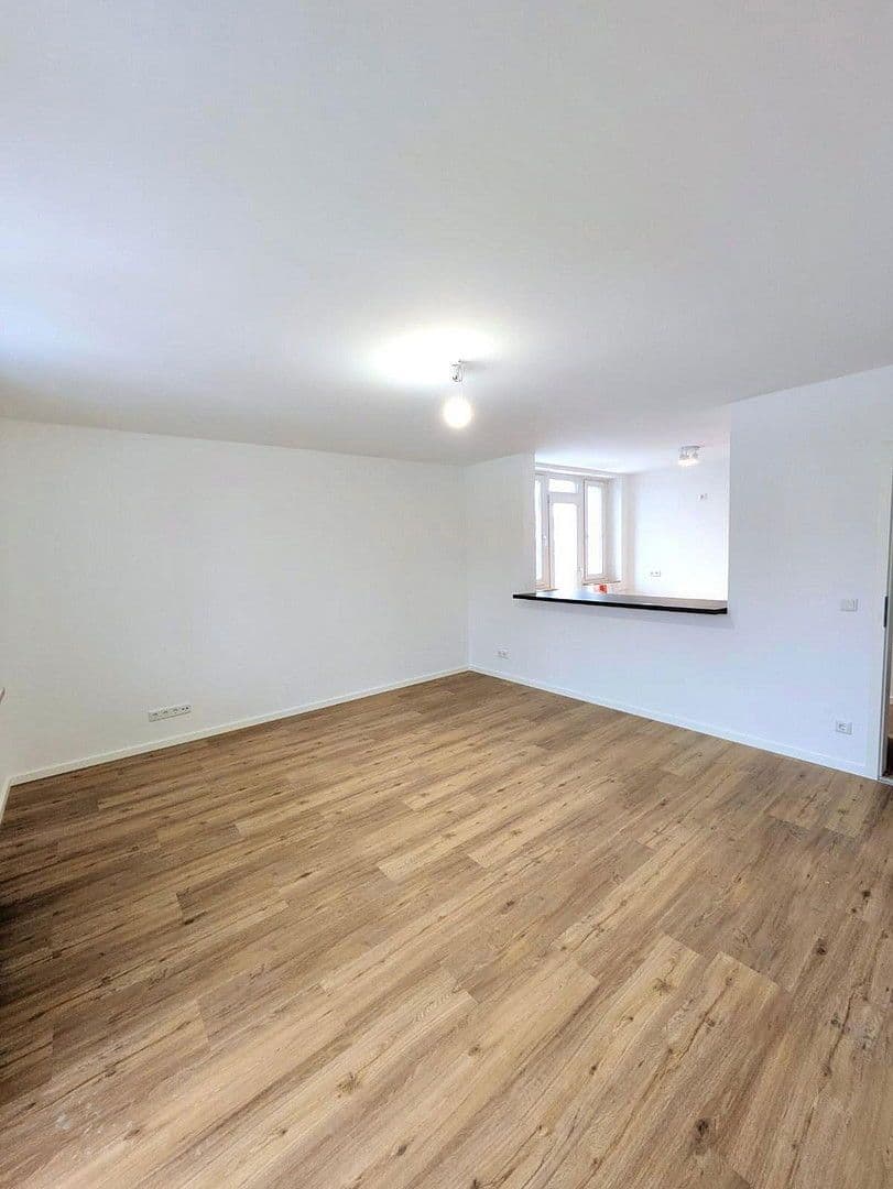 Pronájem bytu 3+1 70 m², Denninger Str. 202, München, Bavorsko Pronájem bytu 3+1 70 m², Denninger Str. 202, München, Bavorsko