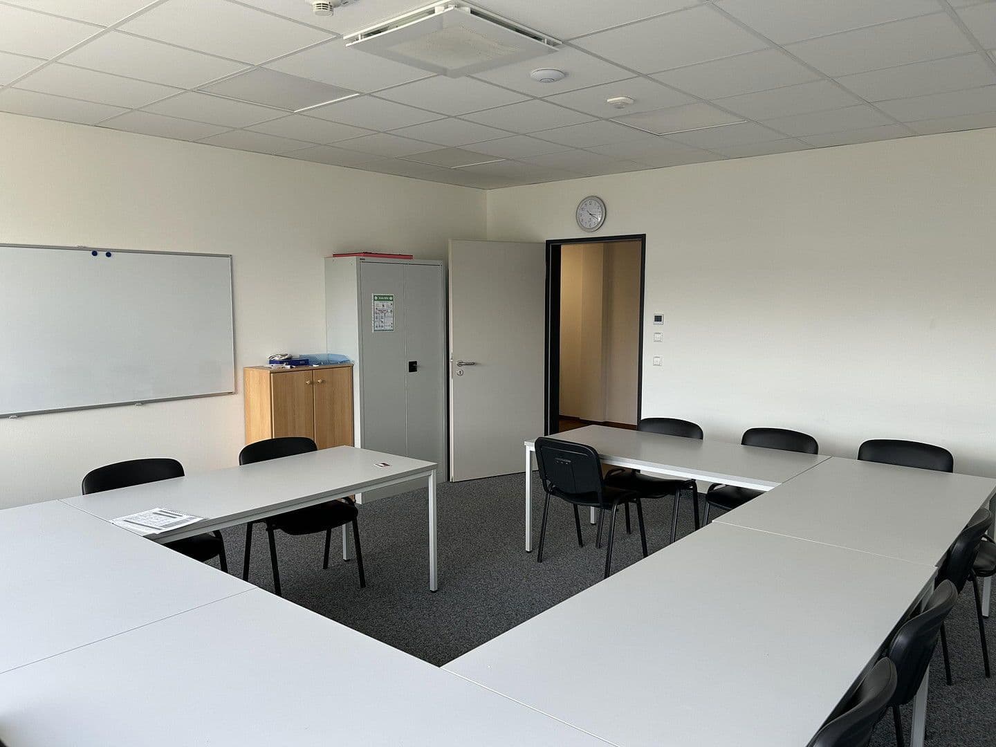 Pronájem kanceláře 742 m², Jena, Durynsko Pronájem kanceláře 742 m², Jena, Durynsko