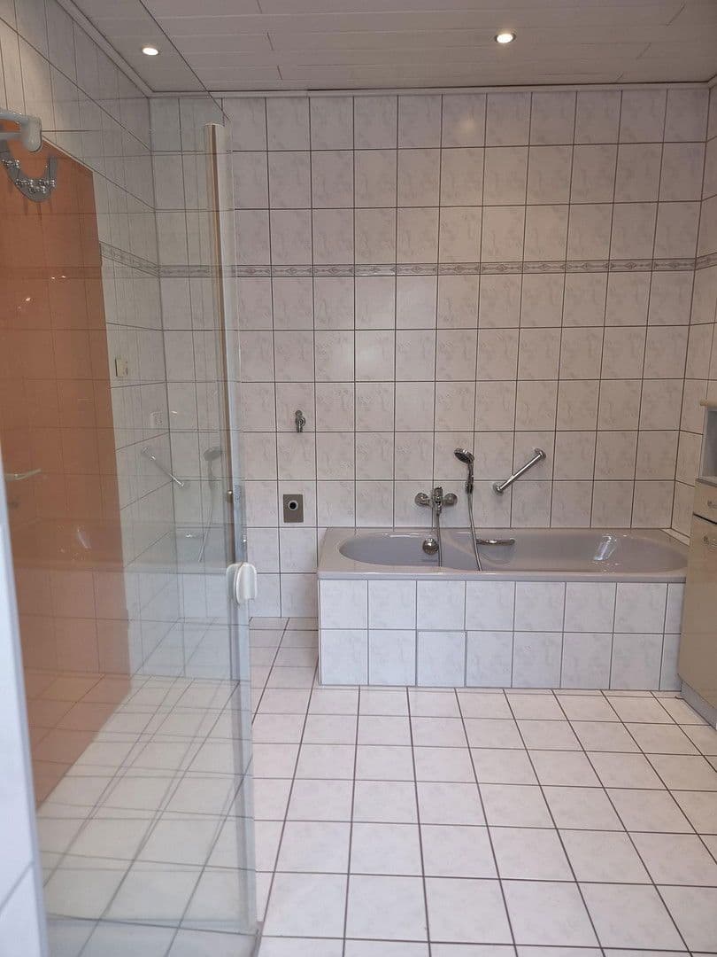 Prodej domu 110 m², pozemek 133 m², Friedrichstraße 44, Mainz-Kostheim, Hessen Prodej domu 110 m², pozemek 133 m², Friedrichstraße 44, Mainz-Kostheim, Hessen