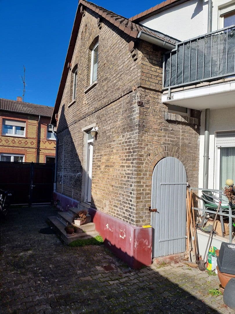 Prodej domu 110 m², pozemek 133 m², Friedrichstraße 44, Mainz-Kostheim, Hessen Prodej domu 110 m², pozemek 133 m², Friedrichstraße 44, Mainz-Kostheim, Hessen