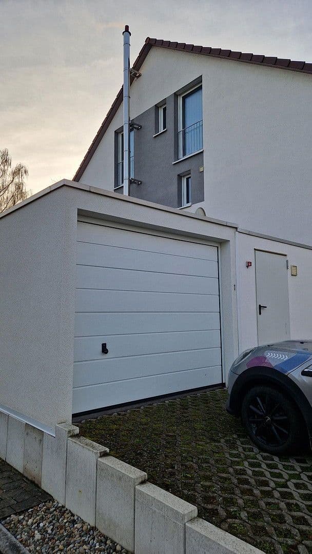 Prodej domu 136 m², pozemek 203 m², Holderweg 28, Nürtingen, Bádensko-Württembersko Prodej domu 136 m², pozemek 203 m², Holderweg 28, Nürtingen, Bádensko-Württembersko