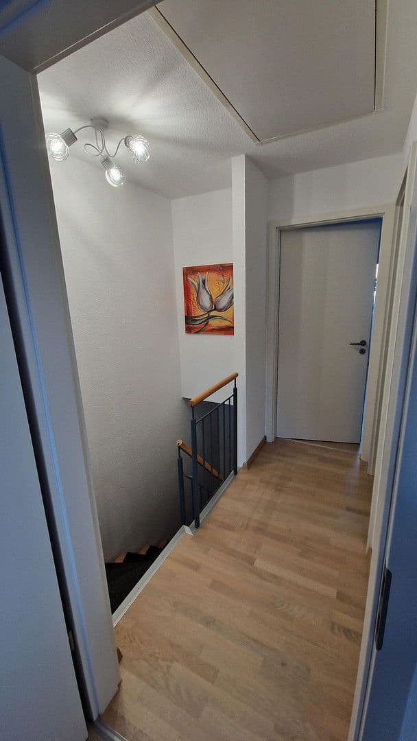 Prodej domu 136 m², pozemek 203 m², Holderweg 28, Nürtingen, Bádensko-Württembersko Prodej domu 136 m², pozemek 203 m², Holderweg 28, Nürtingen, Bádensko-Württembersko