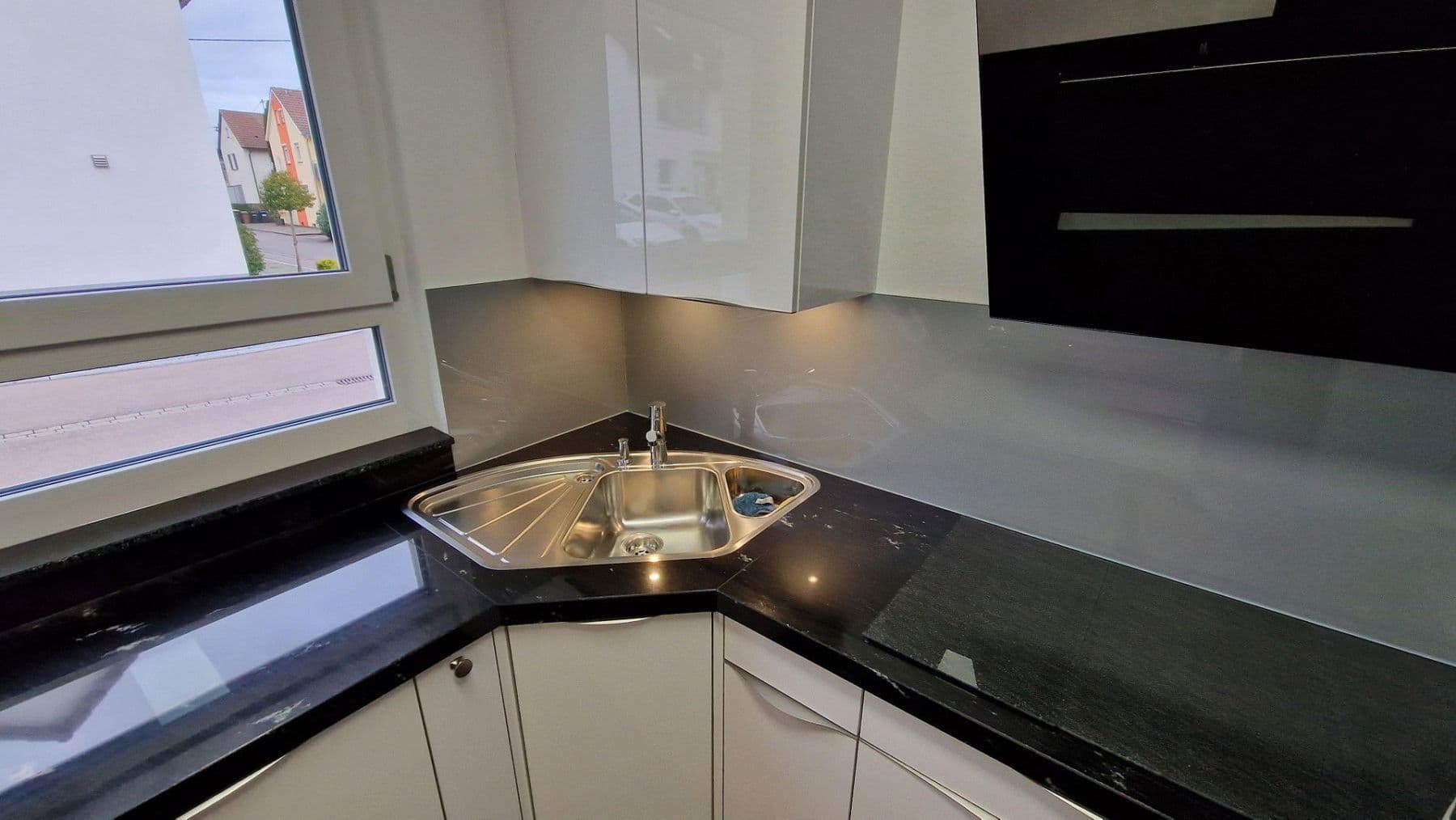 Prodej domu 136 m², pozemek 203 m², Holderweg 28, Nürtingen, Bádensko-Württembersko Prodej domu 136 m², pozemek 203 m², Holderweg 28, Nürtingen, Bádensko-Württembersko