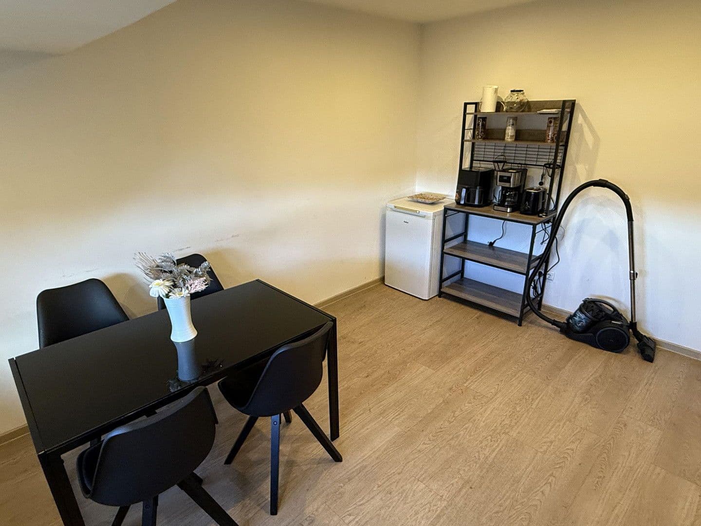 Pronájem bytu 3+1 85 m², Sankt-Gallus-Straße 23, Ludwigshafen am Rhein, Porýní-Falc Pronájem bytu 3+1 85 m², Sankt-Gallus-Straße 23, Ludwigshafen am Rhein, Porýní-Falc