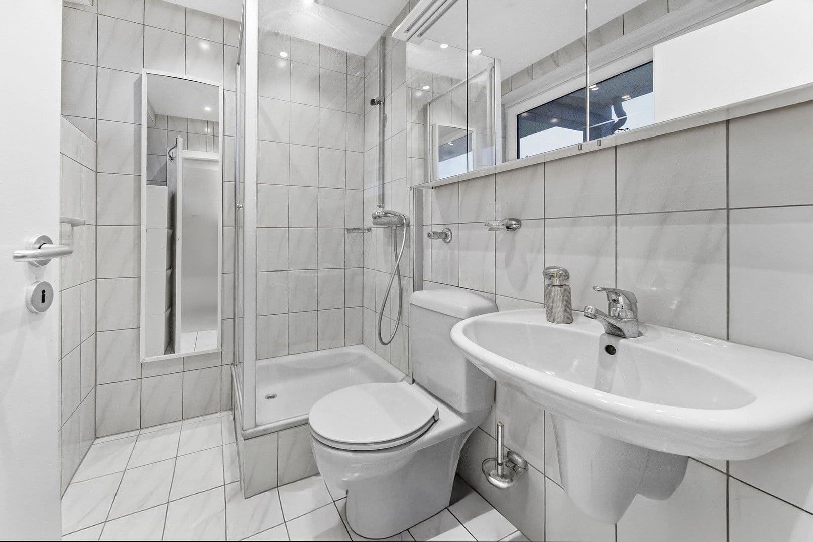 Pronájem bytu 1+1 37 m², Klapheckstraße 2, Düsseldorf - Stockum, Severní Porýní-Vestfálsko Pronájem bytu 1+1 37 m², Klapheckstraße 2, Düsseldorf - Stockum, Severní Porýní-Vestfálsko