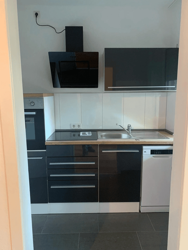 Pronájem bytu 1+1 35 m², Düsseldorf, Severní Porýní-Vestfálsko Pronájem bytu 1+1 35 m², Düsseldorf, Severní Porýní-Vestfálsko