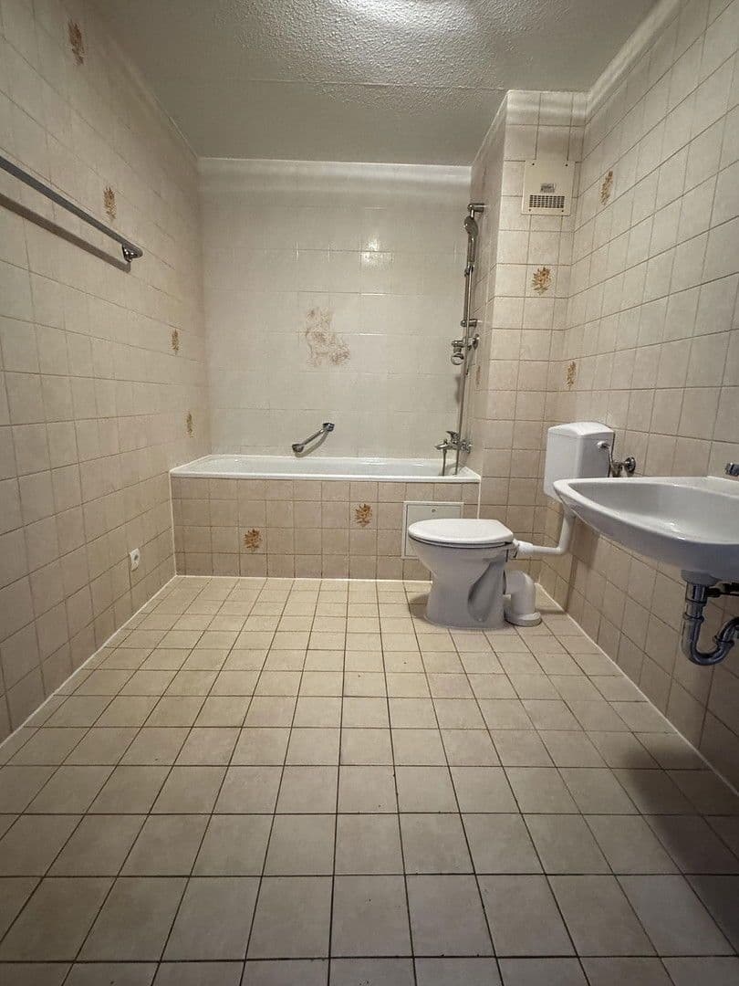 Pronájem bytu 3+1 85 m², Virchowstr. 2, Stadtbergen, Bavorsko Pronájem bytu 3+1 85 m², Virchowstr. 2, Stadtbergen, Bavorsko