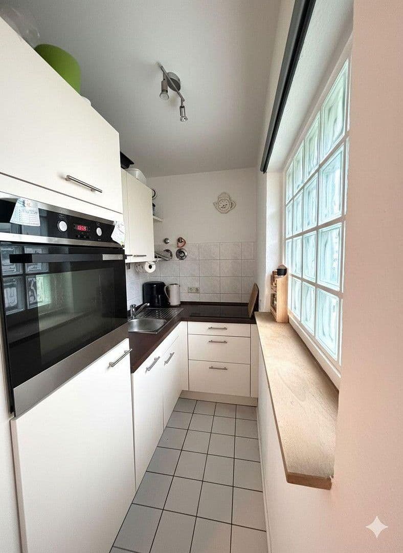 Pronájem bytu 1+1 35 m², Laubestraße 1, Leipzig, Sasko Pronájem bytu 1+1 35 m², Laubestraße 1, Leipzig, Sasko