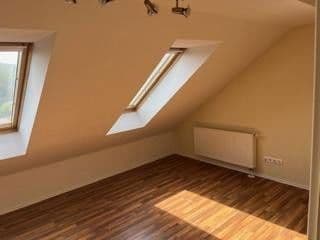 Pronájem domu 156 m², pozemek 200 m², Pfarracker 17d, Hochspeyer, Porýní-Falc Pronájem domu 156 m², pozemek 200 m², Pfarracker 17d, Hochspeyer, Porýní-Falc