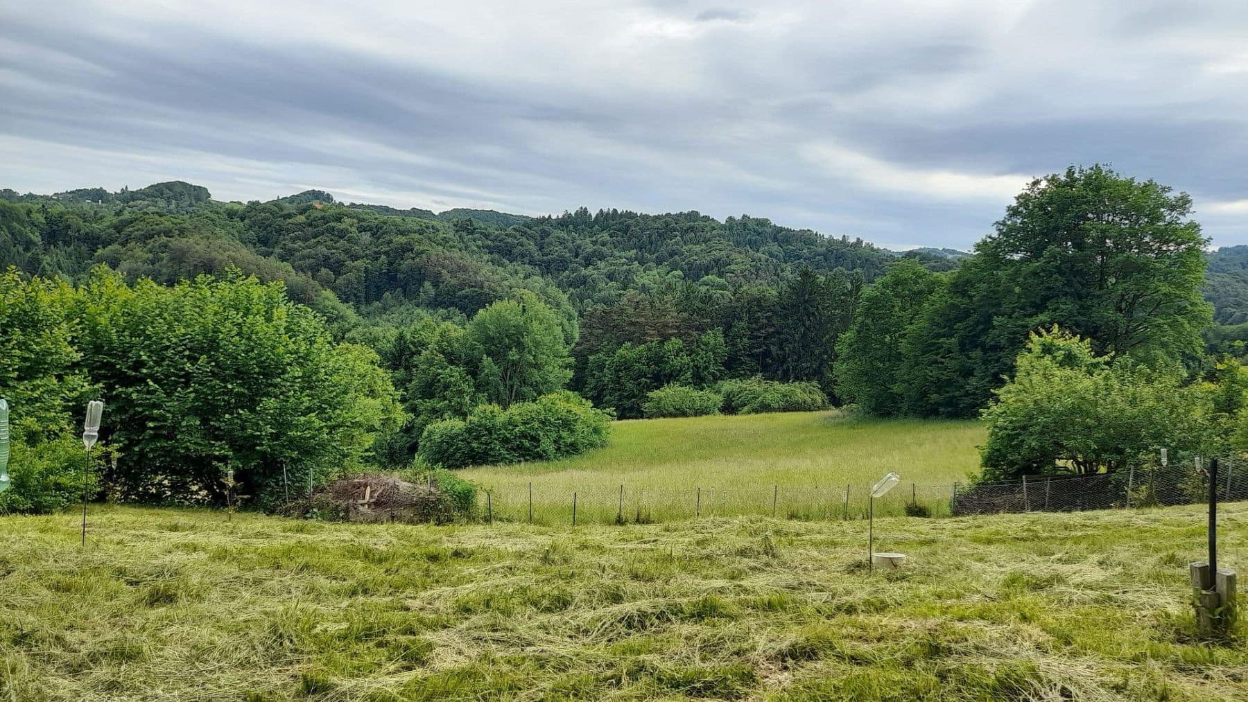 Prodej pozemku 1.016 m², Unterfahrenbach, Štýrsko Prodej pozemku 1.016 m², Unterfahrenbach, Štýrsko