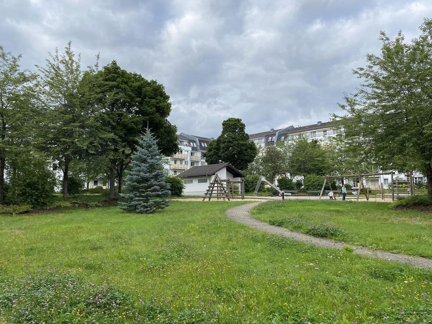 Pronájem bytu 3+1 81 m², Altendorfer Str. 34a, Chemnitz, Sasko Pronájem bytu 3+1 81 m², Altendorfer Str. 34a, Chemnitz, Sasko