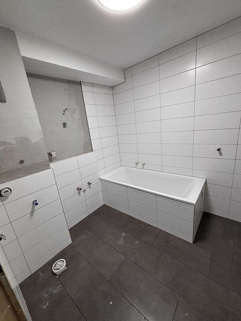 Pronájem bytu 3+1 76 m², Siegelsdorfer Straße 22a, Seukendorf, Bavorsko Pronájem bytu 3+1 76 m², Siegelsdorfer Straße 22a, Seukendorf, Bavorsko