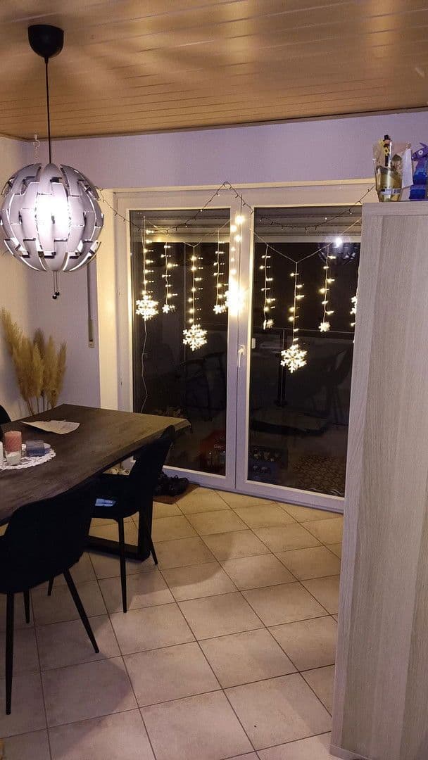 Pronájem bytu 2+1 75 m², Buseck, Hessen Pronájem bytu 2+1 75 m², Buseck, Hessen