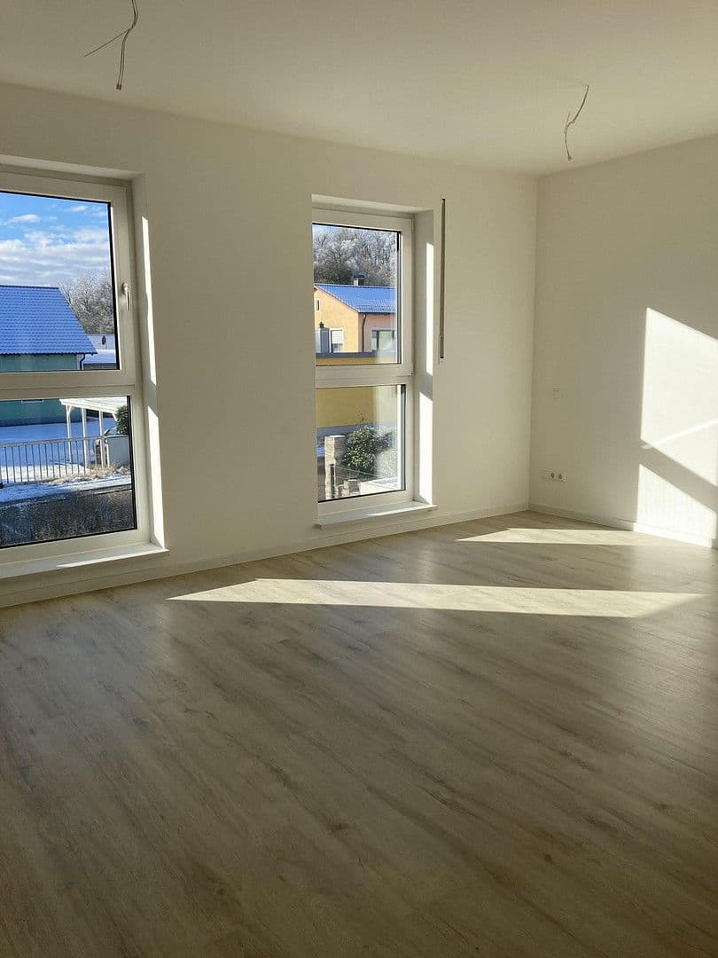 Pronájem domu 139 m², pozemek 329 m², Donaustauf, Bavorsko Pronájem domu 139 m², pozemek 329 m², Donaustauf, Bavorsko