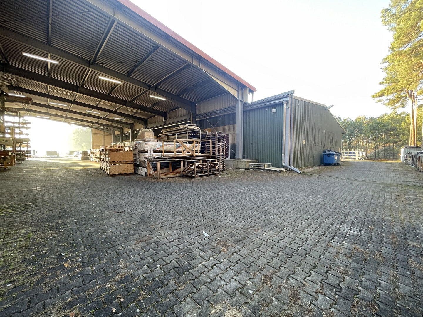 Prodej nebytového prostoru 9.657 m², Borkheide, Braniborsko Prodej nebytového prostoru 9.657 m², Borkheide, Braniborsko