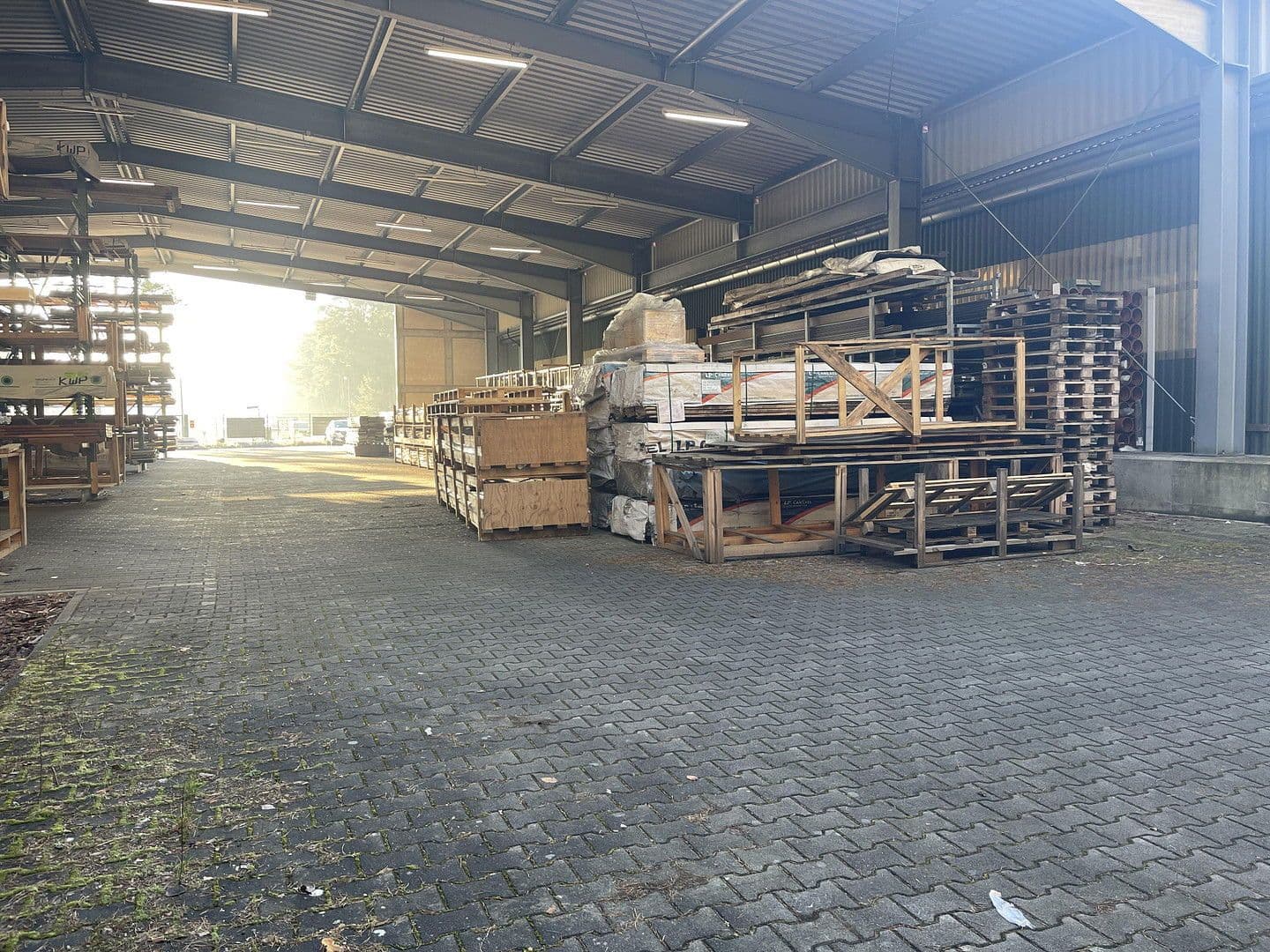 Prodej nebytového prostoru 9.657 m², Borkheide, Braniborsko Prodej nebytového prostoru 9.657 m², Borkheide, Braniborsko