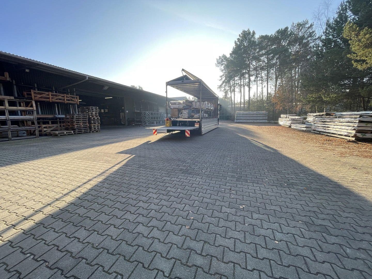 Prodej nebytového prostoru 9.657 m², Borkheide, Braniborsko Prodej nebytového prostoru 9.657 m², Borkheide, Braniborsko