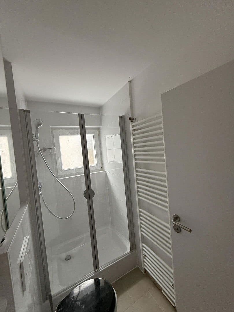 Pronájem bytu 1+1 28 m², Obere Paulusstr. 109, Stuttgart, Bádensko-Württembersko Pronájem bytu 1+1 28 m², Obere Paulusstr. 109, Stuttgart, Bádensko-Württembersko