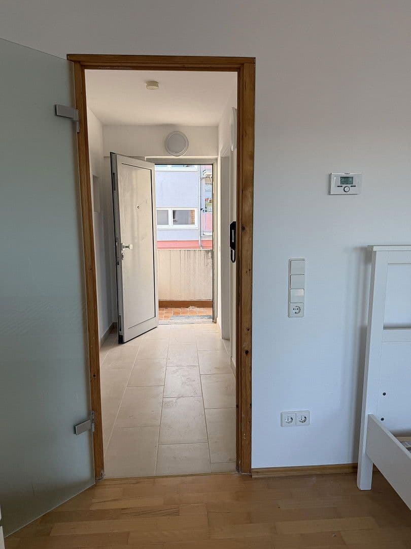 Pronájem bytu 1+1 28 m², Obere Paulusstr. 109, Stuttgart, Bádensko-Württembersko Pronájem bytu 1+1 28 m², Obere Paulusstr. 109, Stuttgart, Bádensko-Württembersko